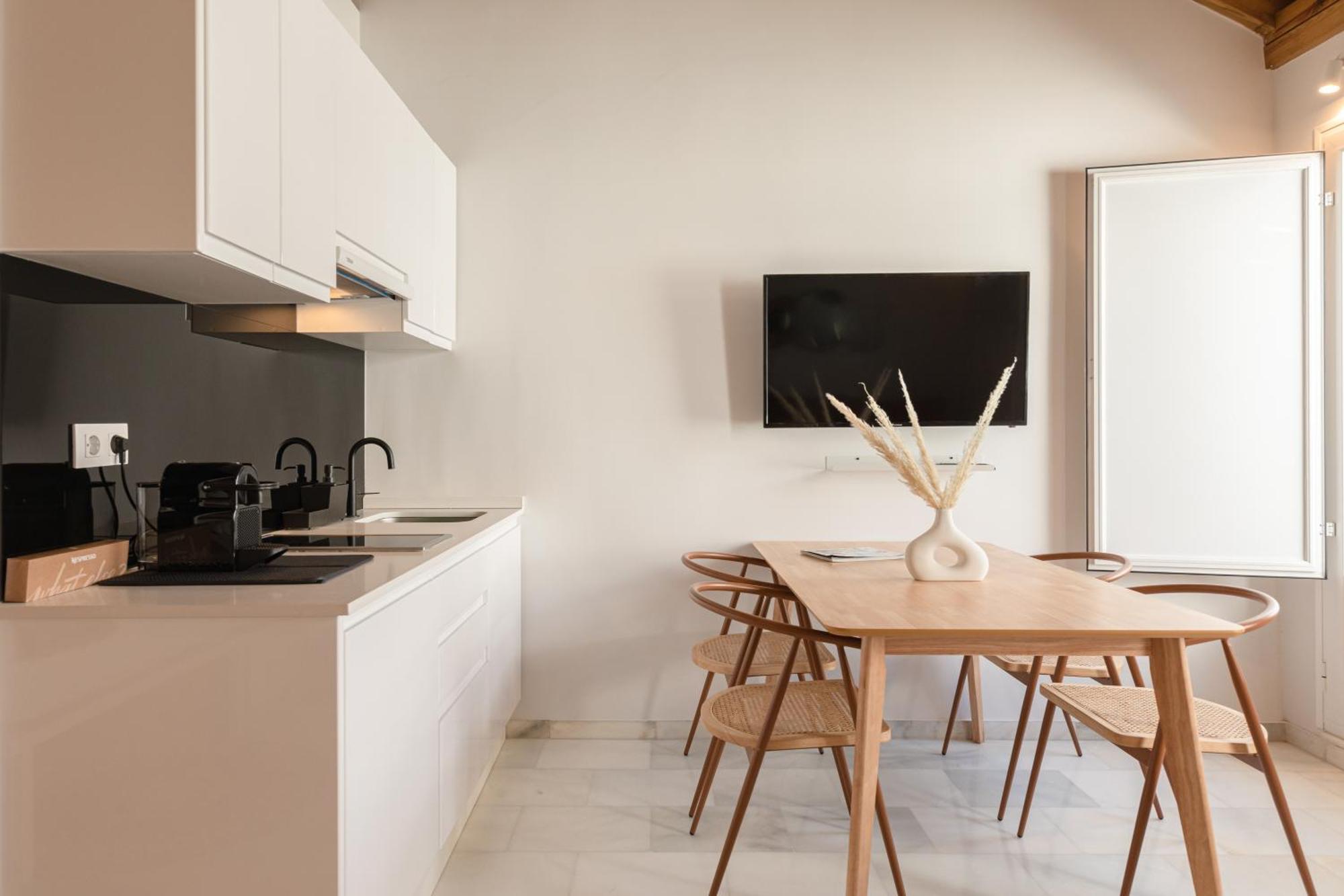 Isg Cuna Aparthotel Sevilla